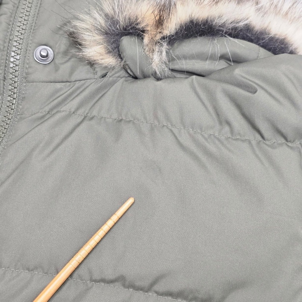 Lands End Down Puffer Coat Jacket M Olive Green Faux Fur Hood Winter Snow Parka - Picture 4 of 16
